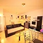 Menada Sunset Apartment *